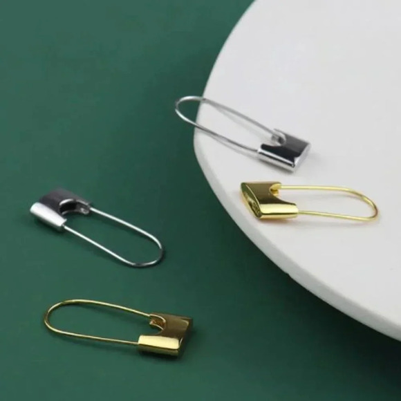 925 Sterling Silver Paperclip Lock Earrings - Picture 5 of 7